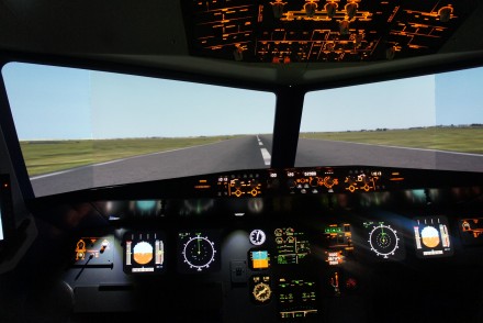 cokpit-aviasim-simulateur-avion-airbus-nice
