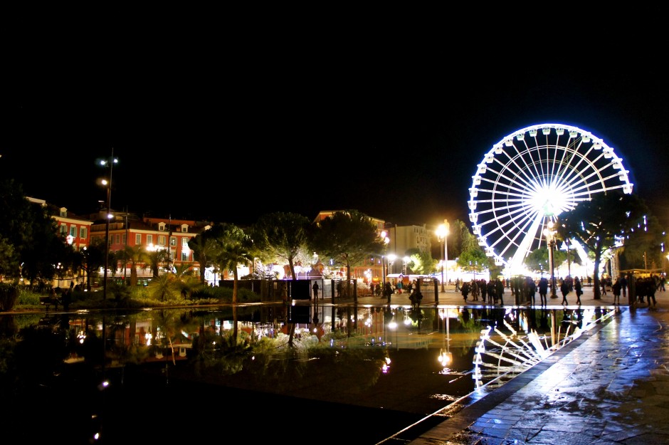 Noeël-Nice-massena-illuminations-roue-sapins-promenade-paillon-2014