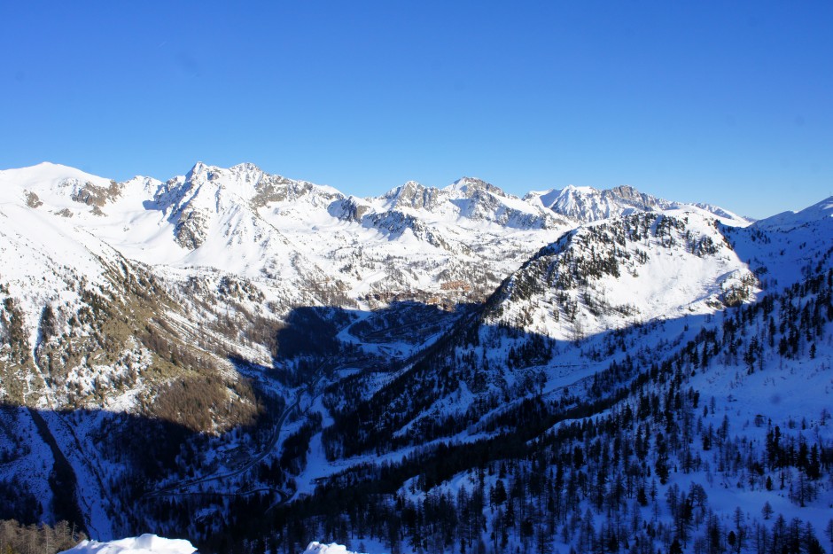 montagne-isola-2000-ski-neige-massif