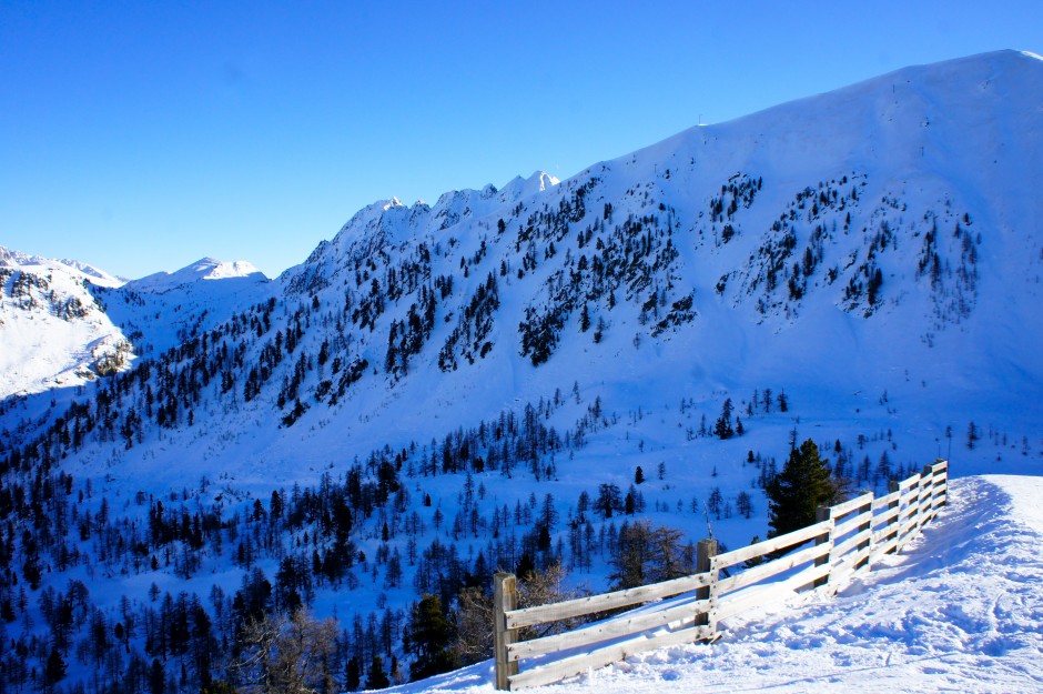 montagne-ski-isola-2000-vue-mercantour-pistes-ski