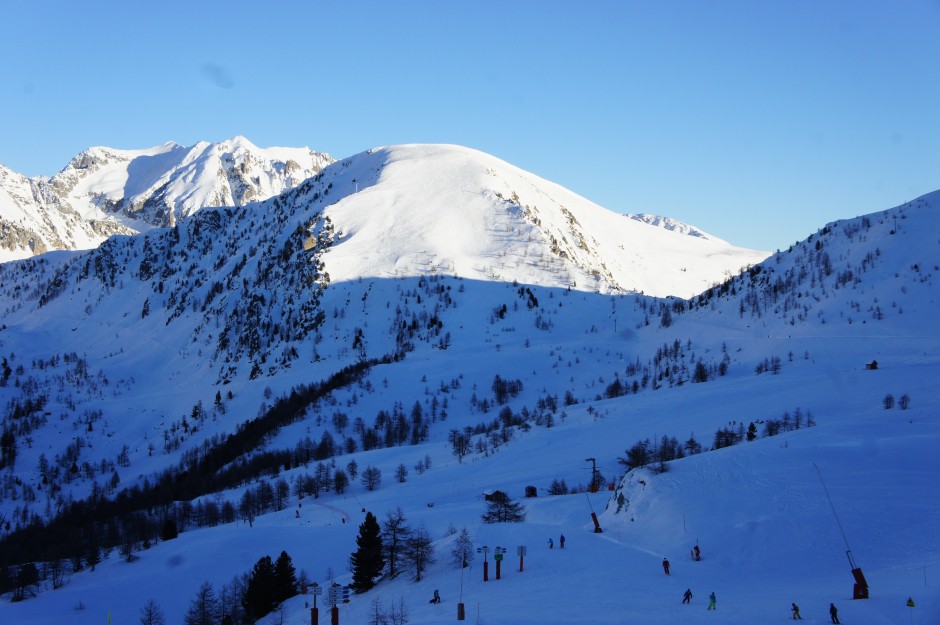 montagne-station-ski-isola-2000-pistes-neige-mercantour-alpes-maritimes