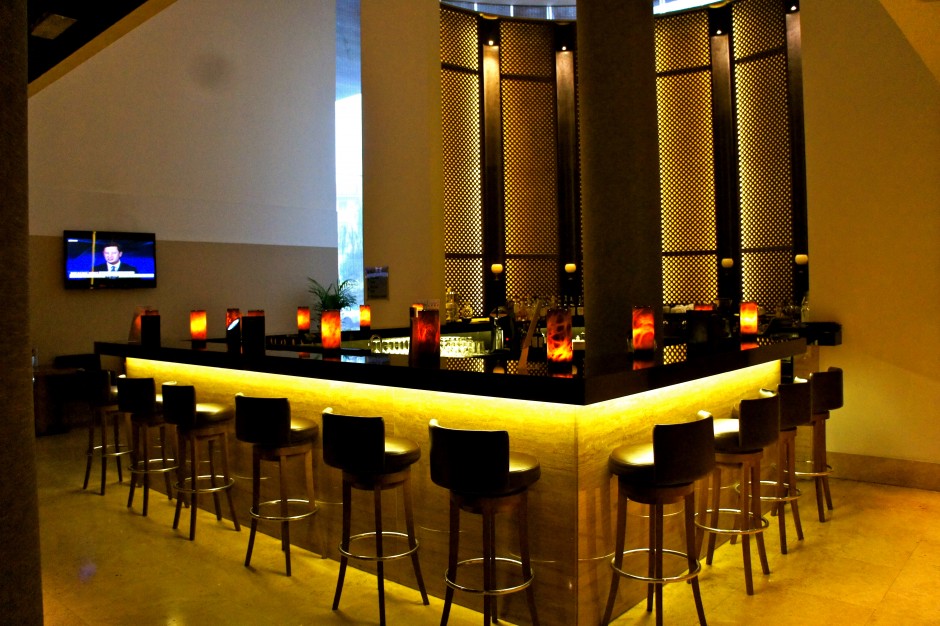 hotel-radisson-blu-milan-salle-bar