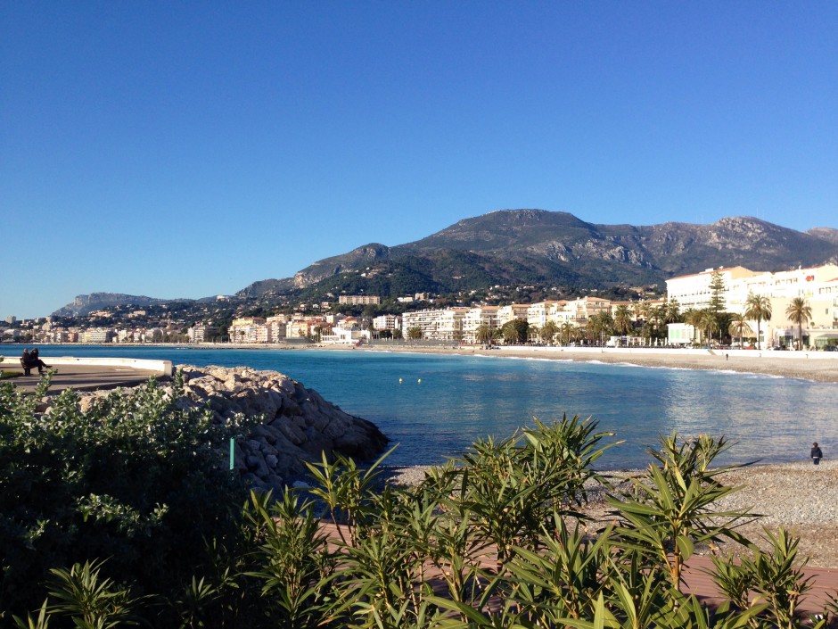 baie-menton-vue-mer-méditerrannée