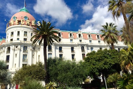 hotel-negresco-nice-palace-promenade-des-anglais-facade