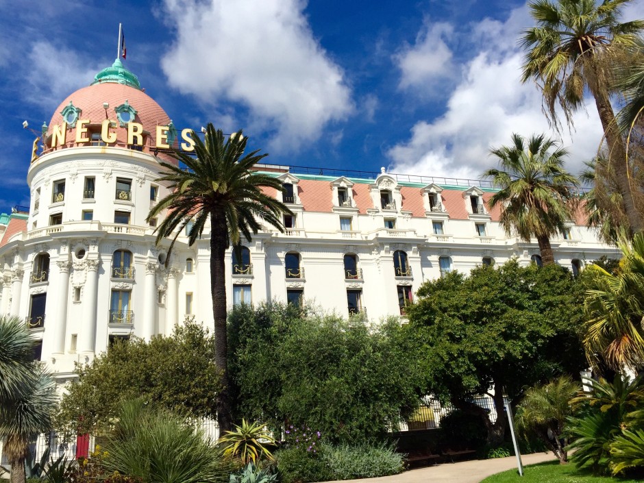 hotel-negresco-nice-palace-promenade-des-anglais-facade