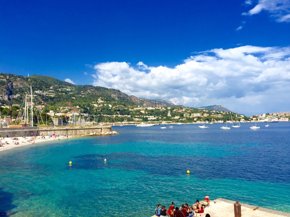 que-visiter-villefranche-sur-mer-plage-de-la-darse