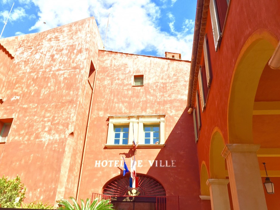 que-visiter-villefranche-sur-mer-citadelle-hotel-de-ville